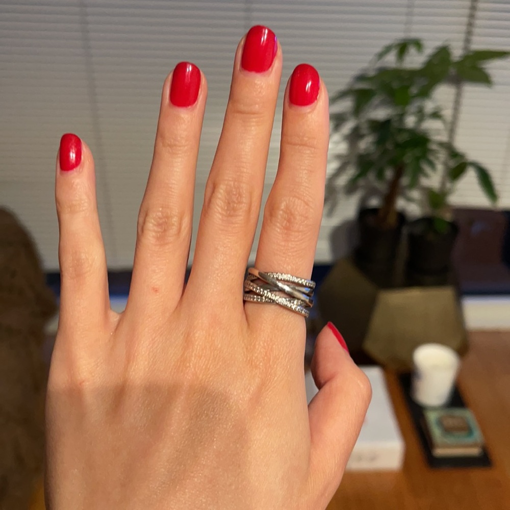 Authentic Pandora ring - no flaws!